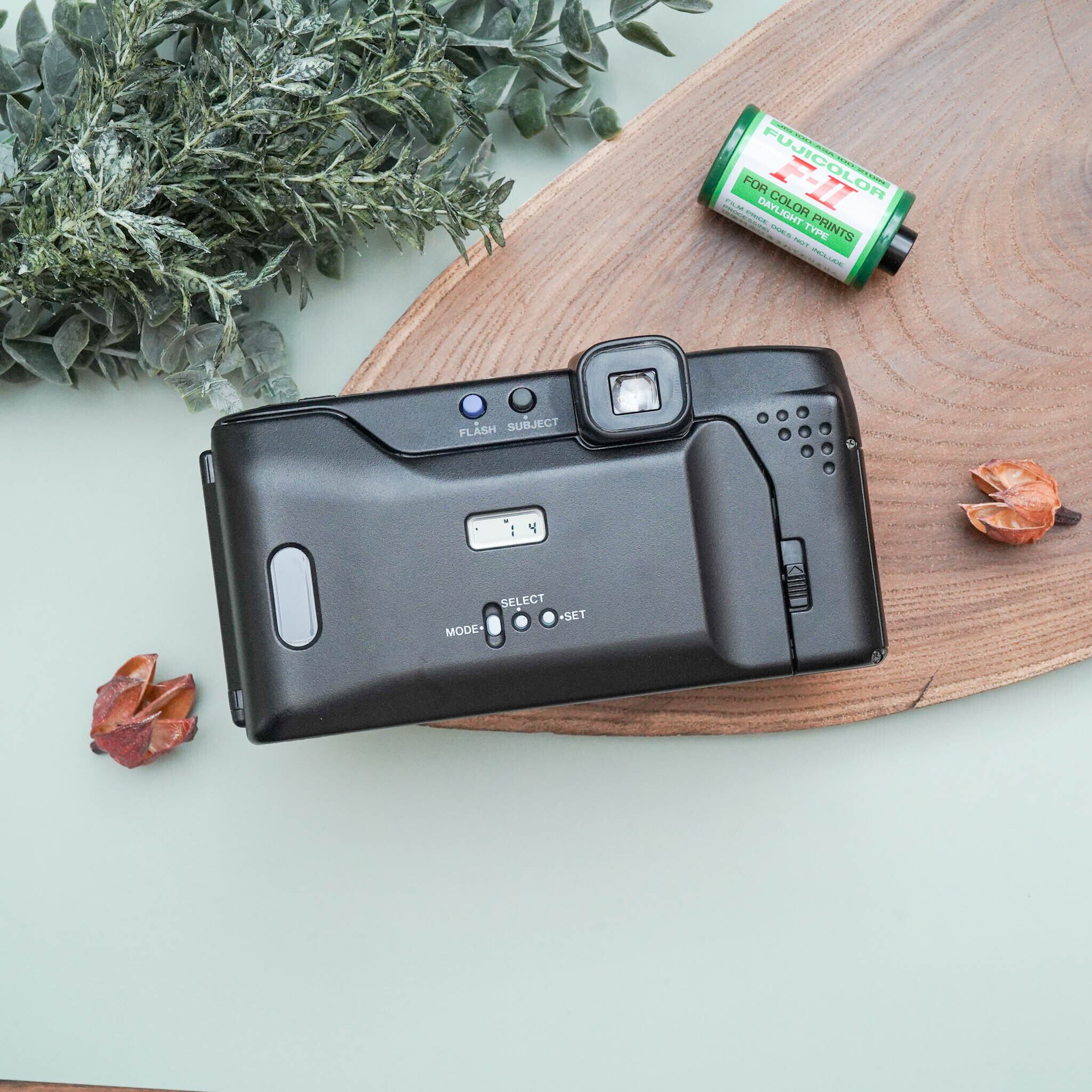 完動美品】Olympus IZM 200 高性能フィルムカメラ 早割クーポン！ 32