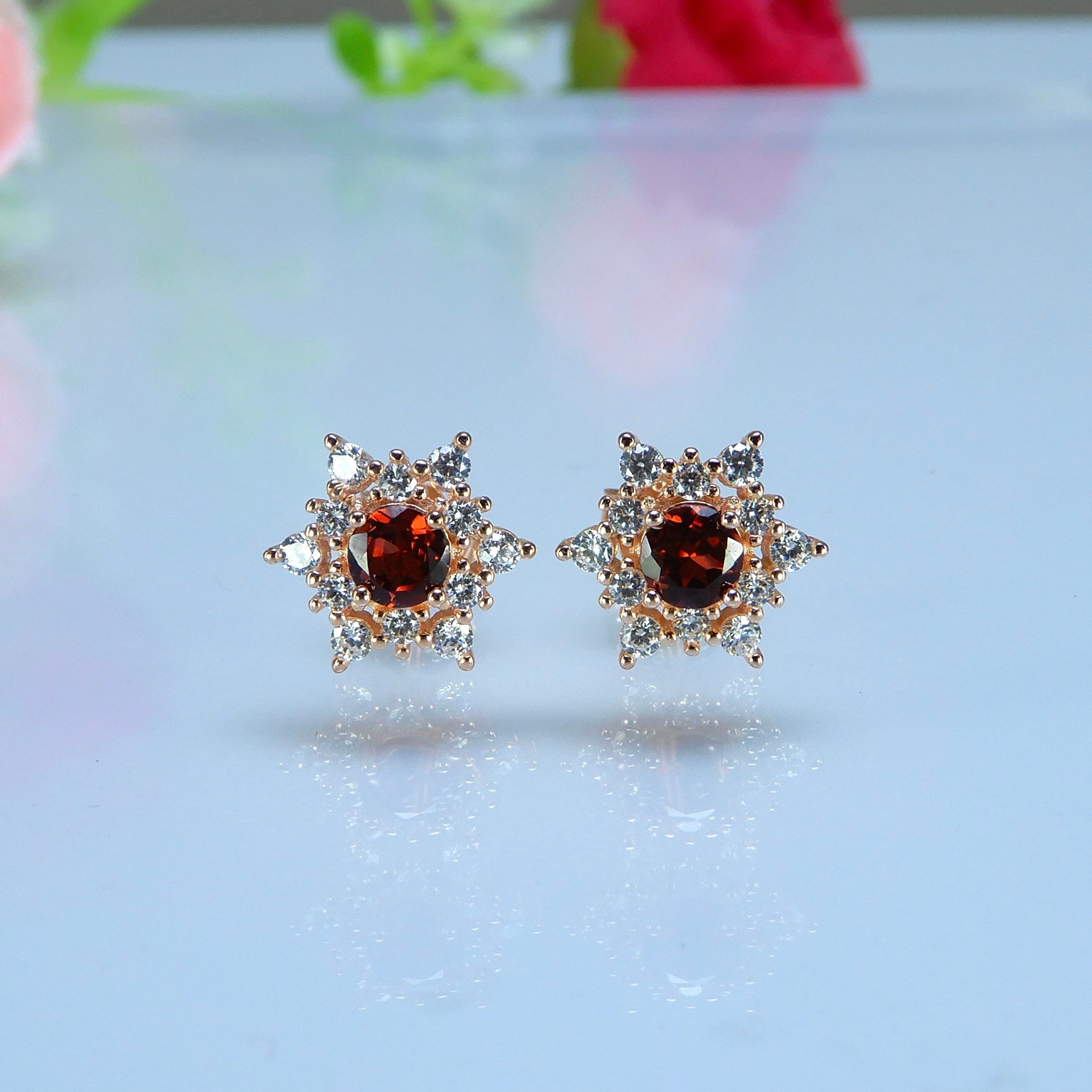 氷の結晶ピアス♦︎ガーネット♦︎PGカラー