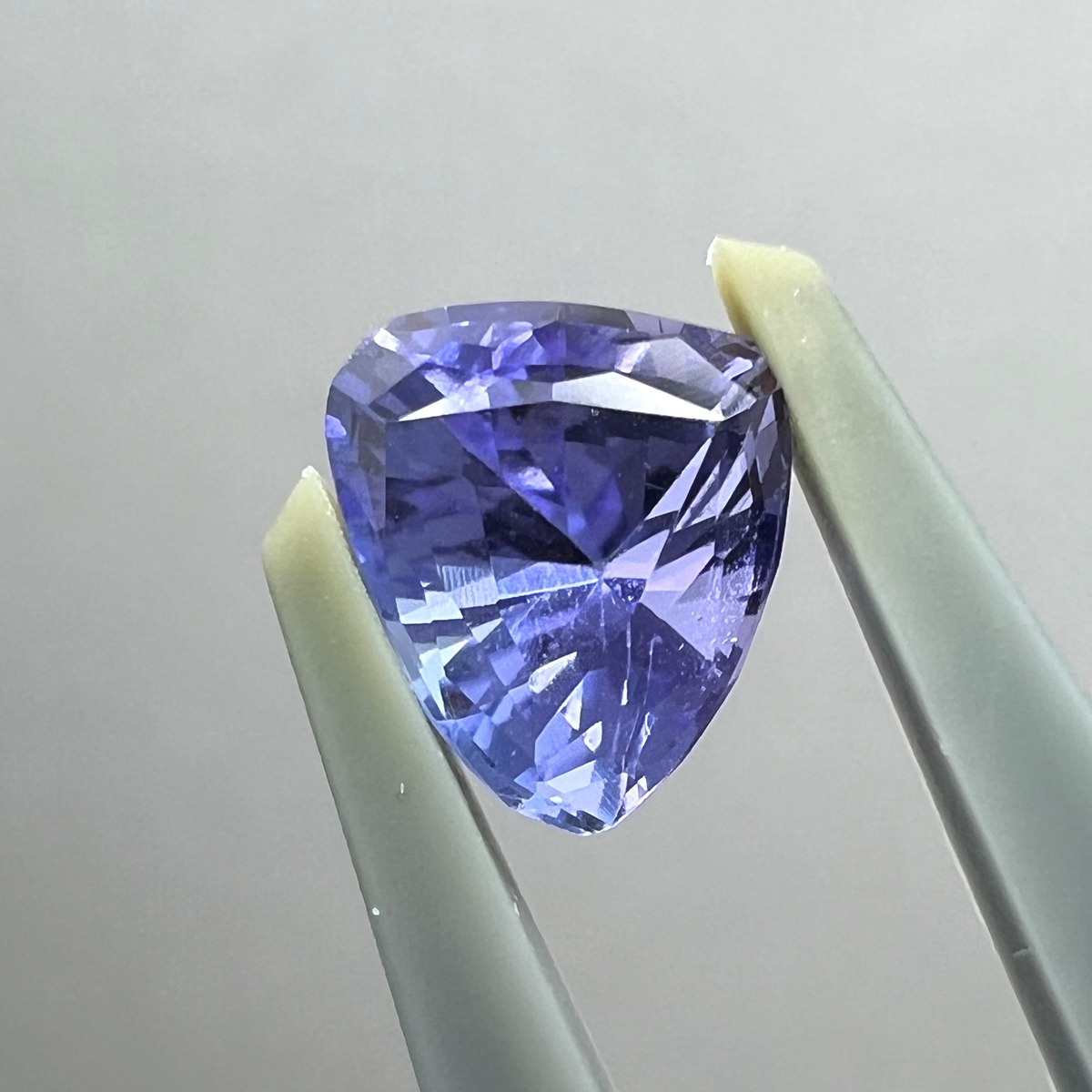 1.033ct 変形トリリアントのタンザナイト ルース ソ付 | Bleu Roi