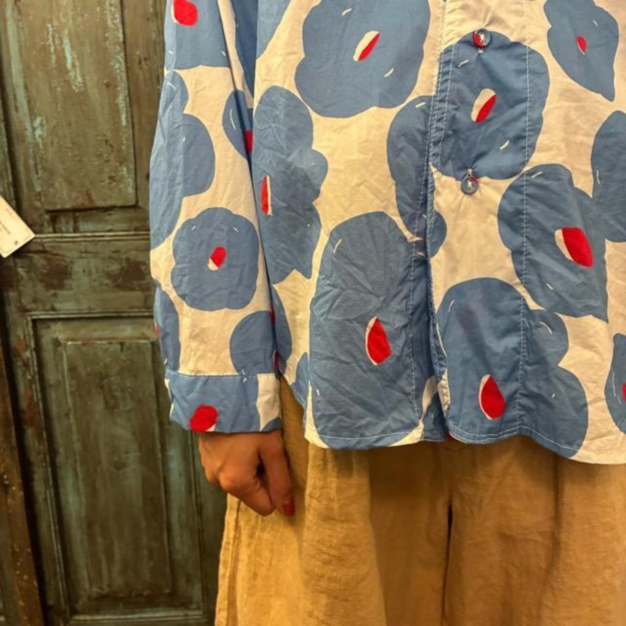 TOPANGA Lady's Nordic Flower Loose Fit Shirt　ノルディックフラワールーズフィットシャツ　ホワイト×ブルー　長袖　丸襟　ブラウス　花柄　