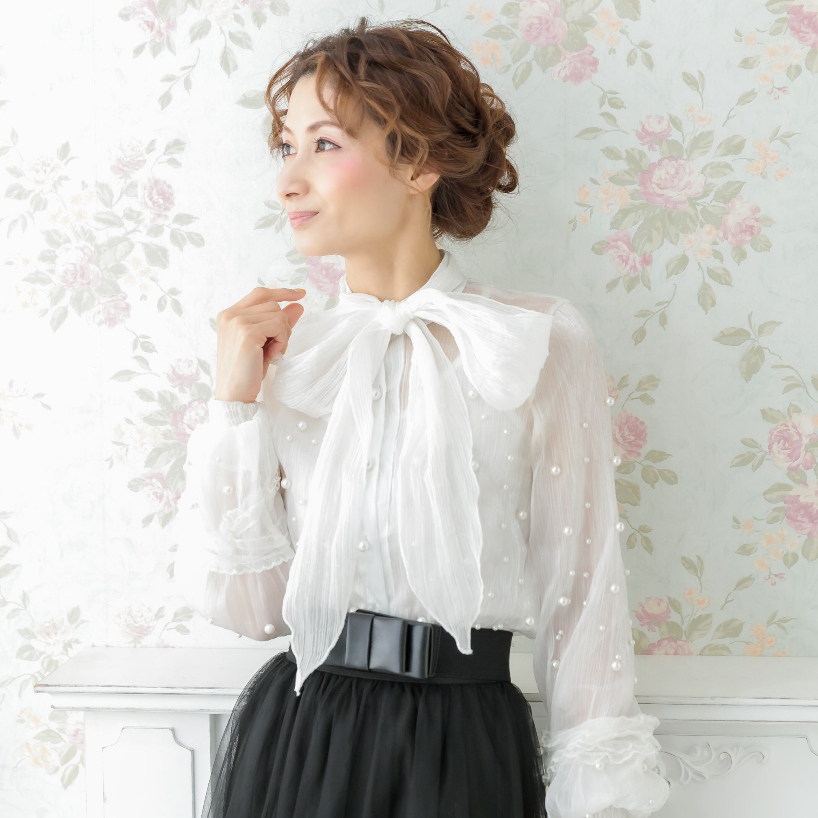 全商品激安セール】 美品✨PRADA 長袖フリルブラウス バックリボン www