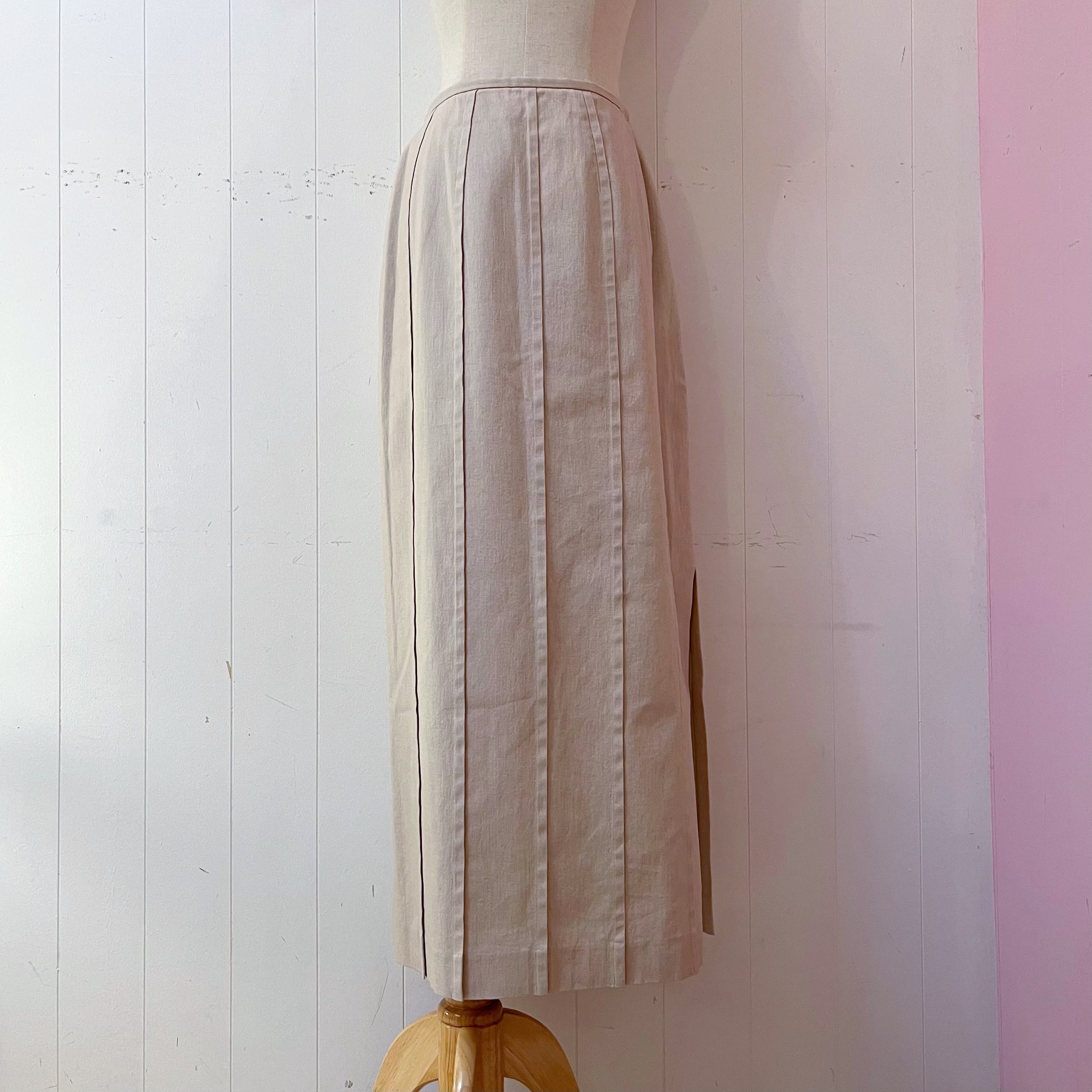 beige pleats side slit long skirt