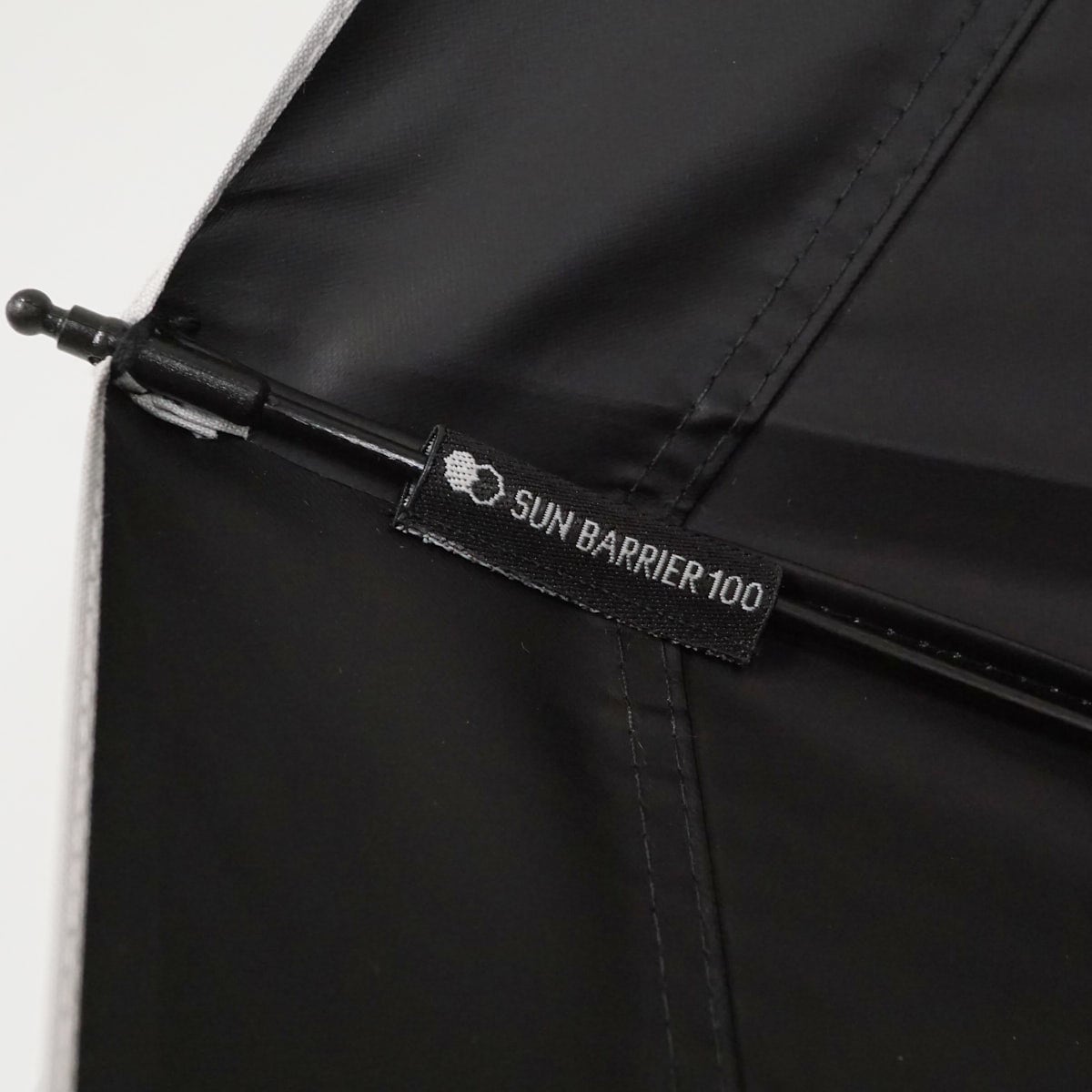 サンバリア100 完全遮光折日傘 USED美品 2段折 コンビ ベージュ UV 遮