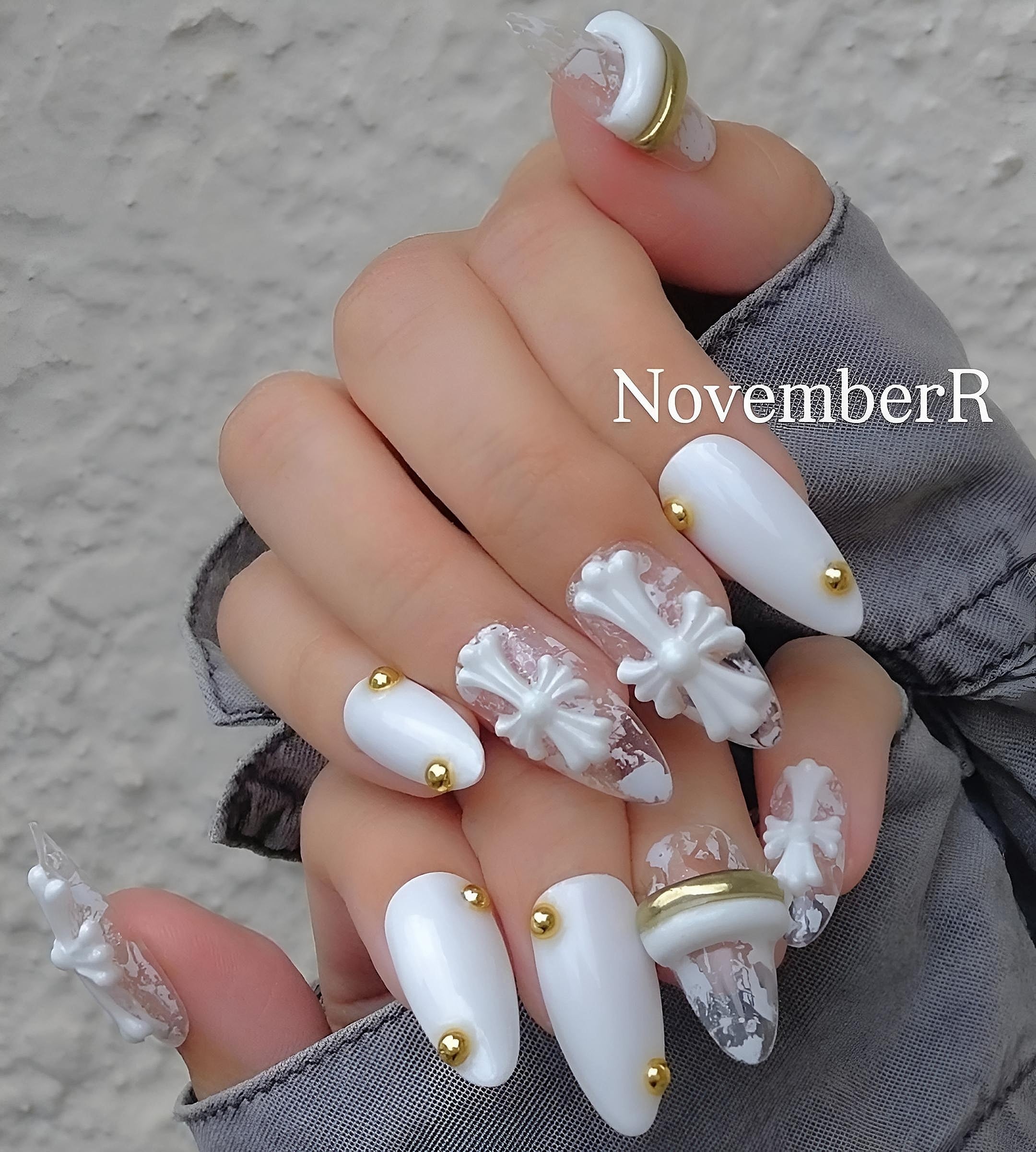 LA891☆大人気クロスネイルチップ | NovemberR 〰️ネイルチップ販売〰️