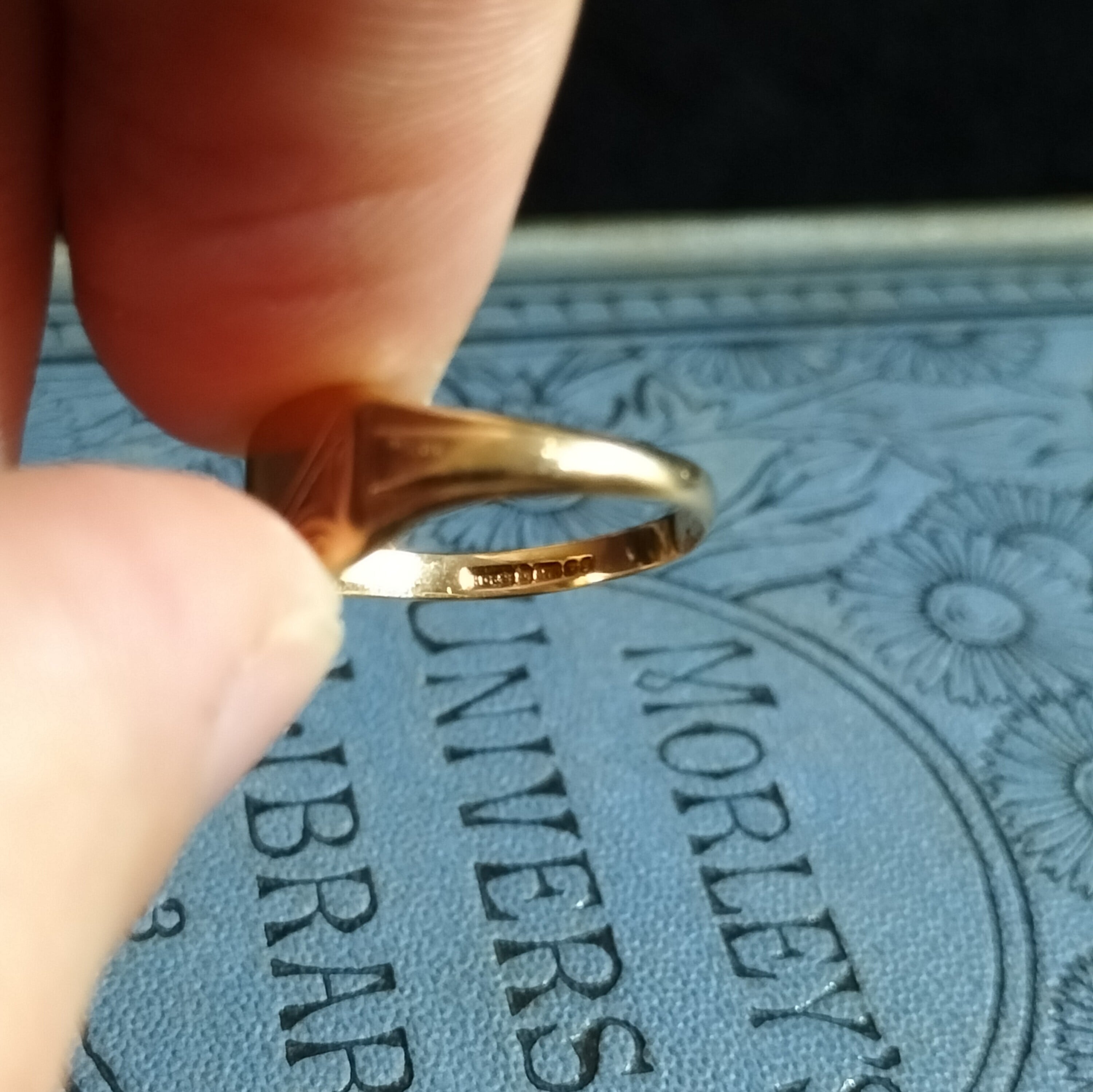 Antique 9ct Gold Signet Ring 1906年UK | Antico