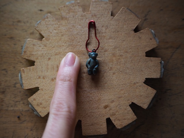 AMERICA ~1960’s Vintage celluloid charm