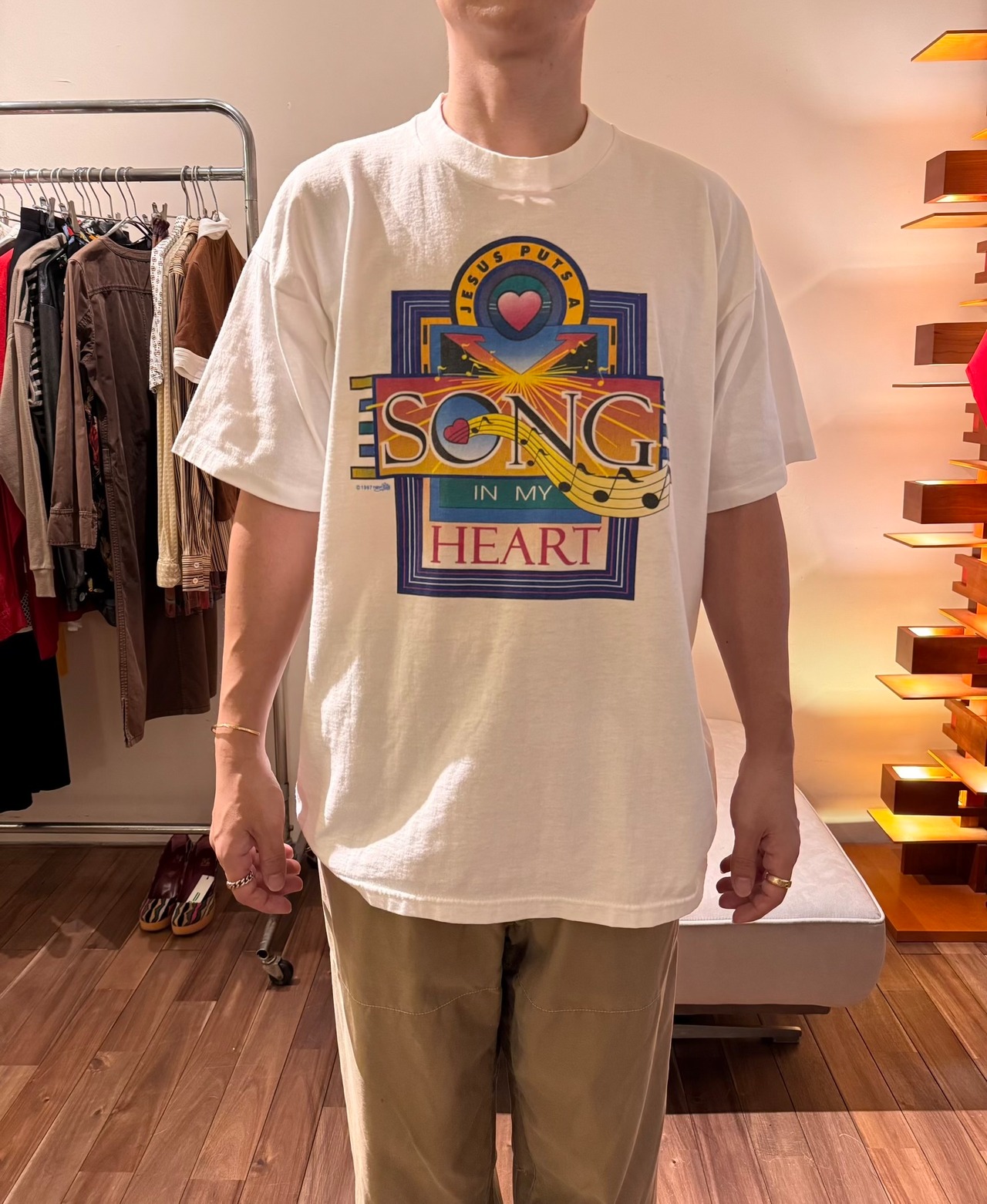 【90s USA製】"JESUS PUTS A SONG IN MY HEART" ヴィンテージTシャツ