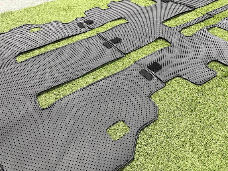 MDF デリカD:5 オリジナルラバーフロアマット（8人乗り用） | MDF