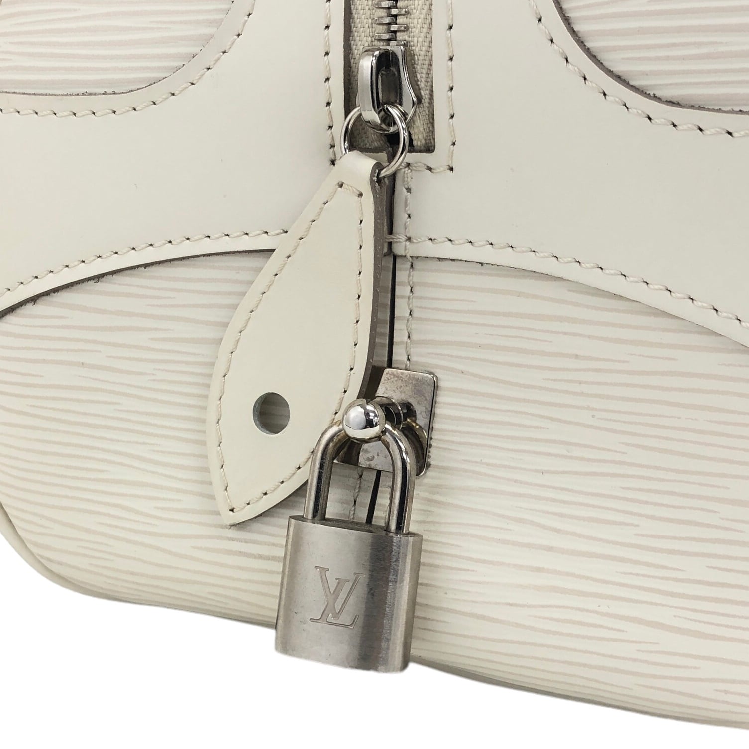 LOUIS VUITTON ルイヴィトン エピ ハンドバッグ ホワイト レザー