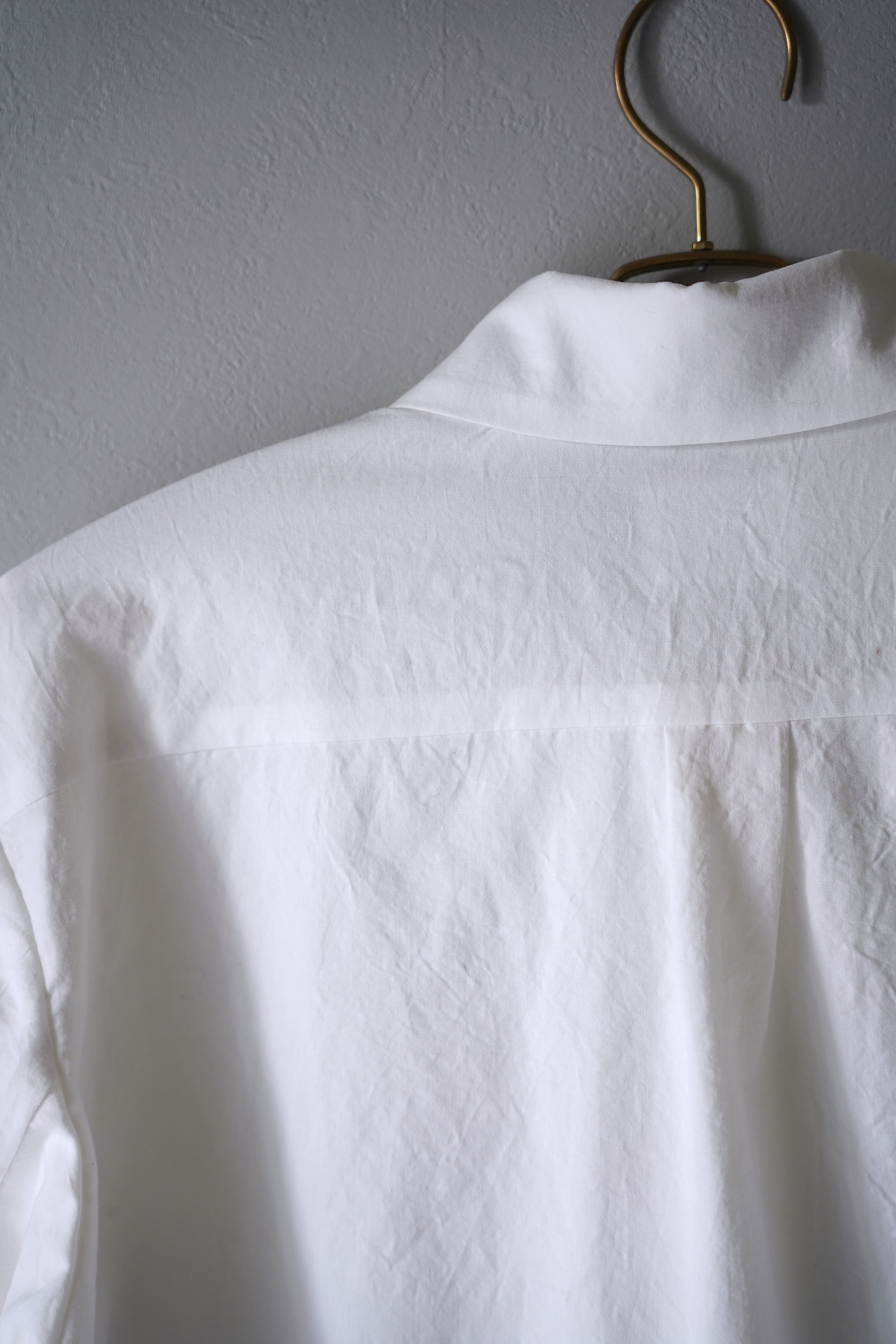 山内 塩縮加工コットンリネンシャツ羽衿あり white | DE OJAL omomuki