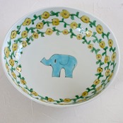 村田菜穂美作 「8.5寸ボウル鉄絵花ぞう唐草もよう」