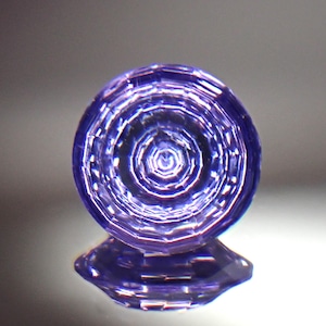 【Radiant Kiriko Cut™️】蒼紫の誘惑、輝く瞳の魔法　0.54ct 天然タンザナイト