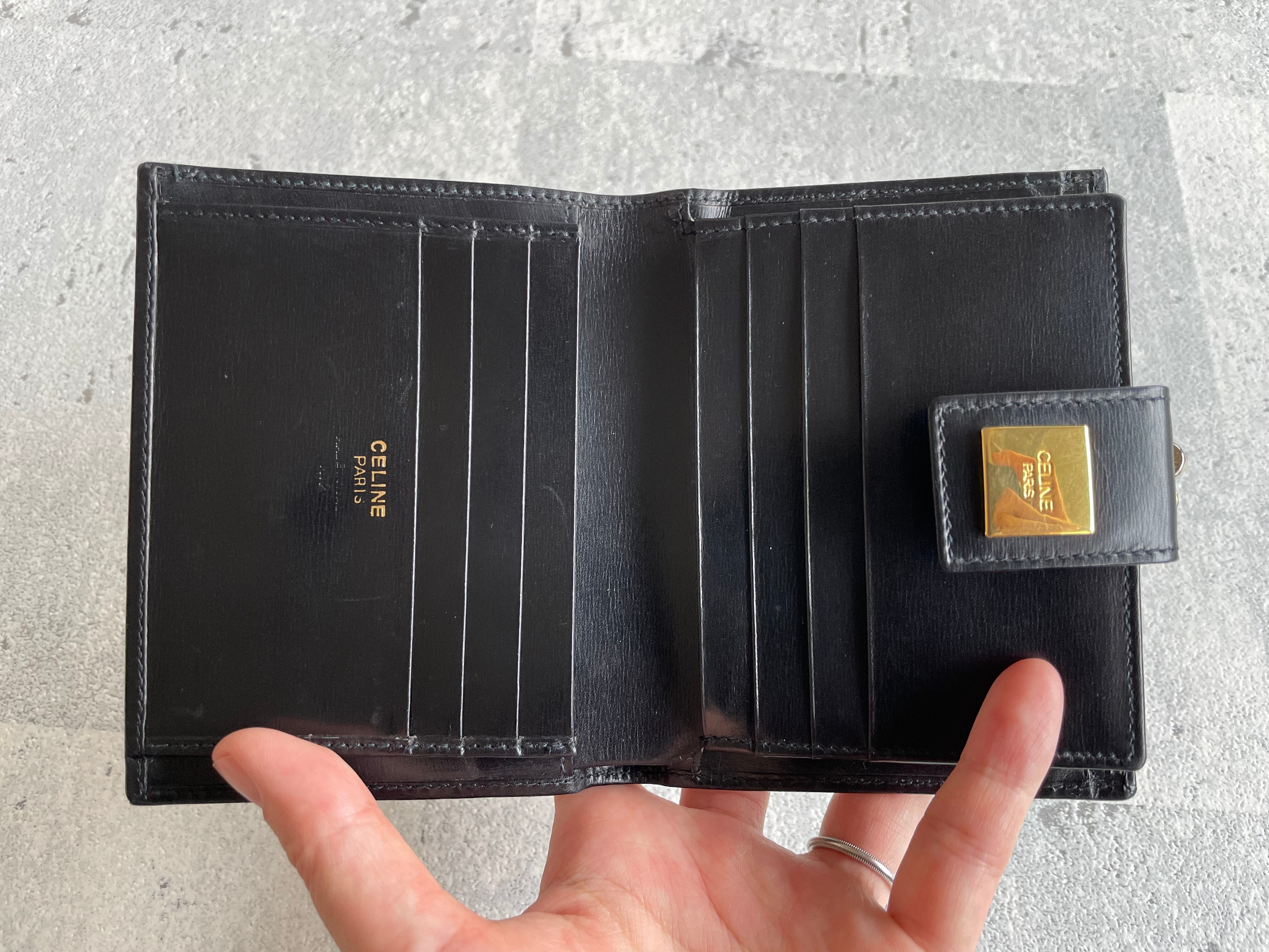 CELINE スクエアプレート がま口二つ折り財布 ブラック | Petit luxe  