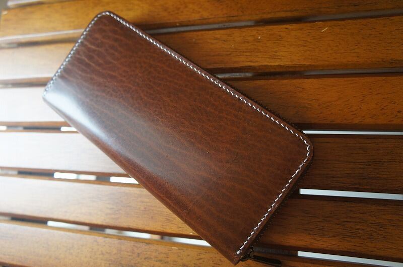 ルガトショルダーのロングウォレット【ライトグレー】【カード12枚