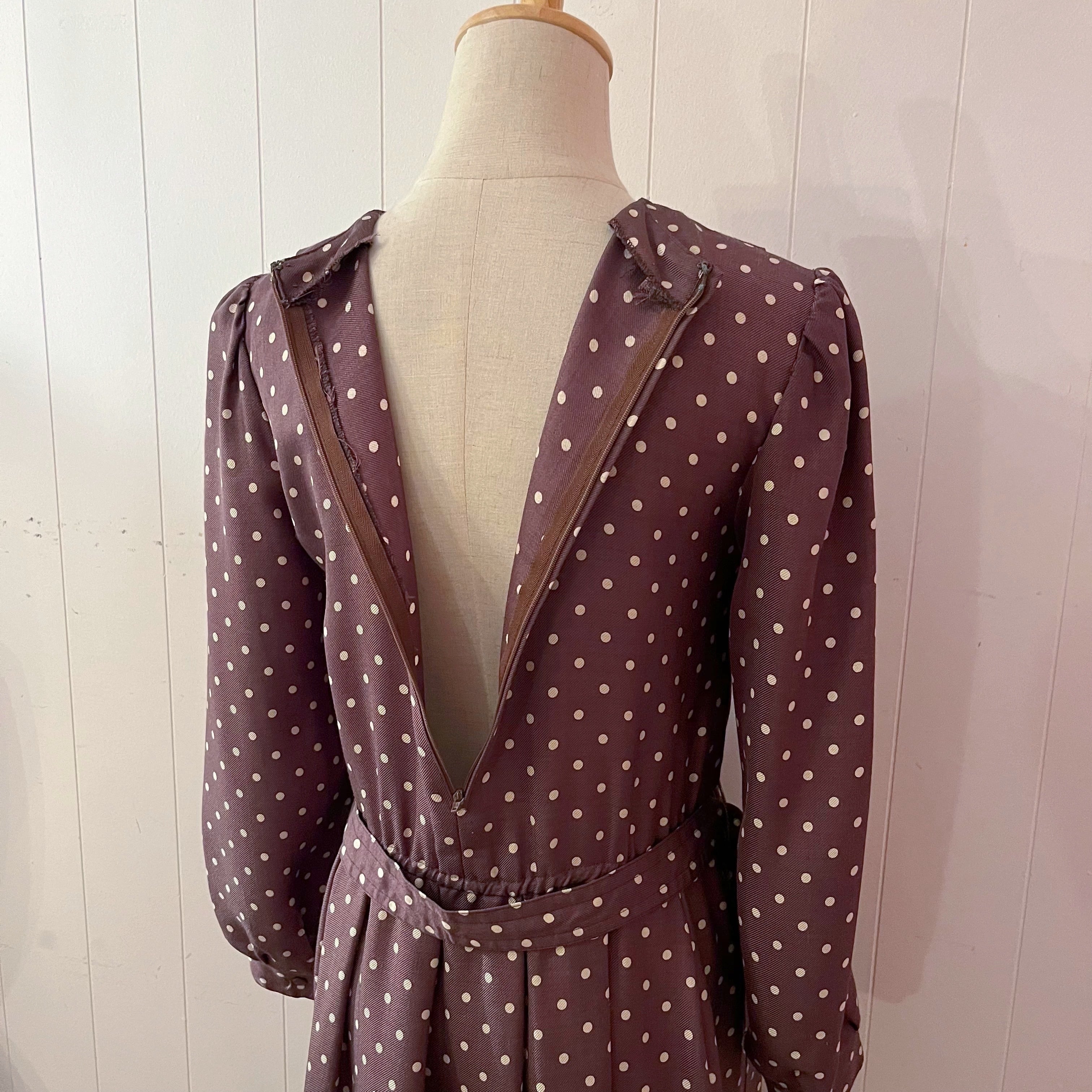 brown dot waist ribbon one-piece