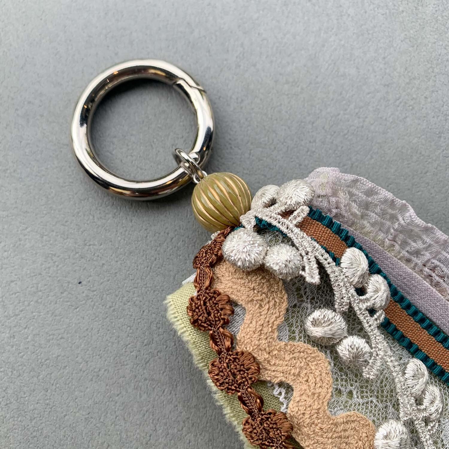 いろいろリボンのタッセルバッグチャーム | Dua-アクセサリーパーツ