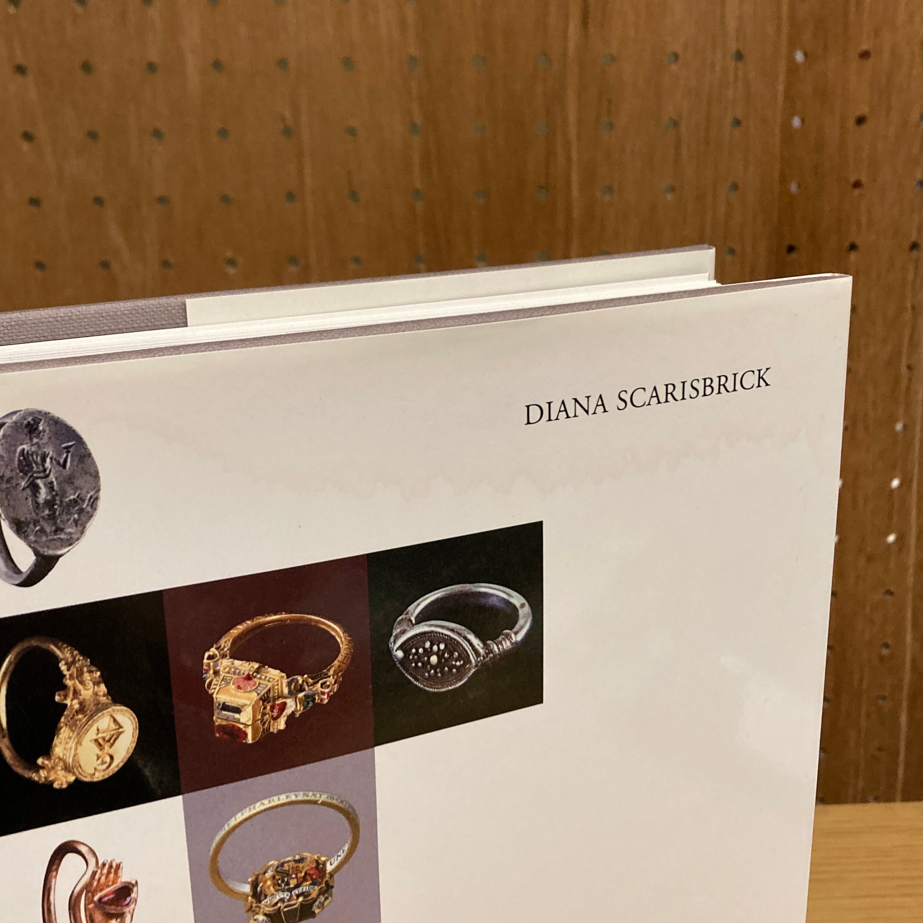 Rings: Jewelry of Power, Love, and Loyalty / Diana Scarisbrick | 百年