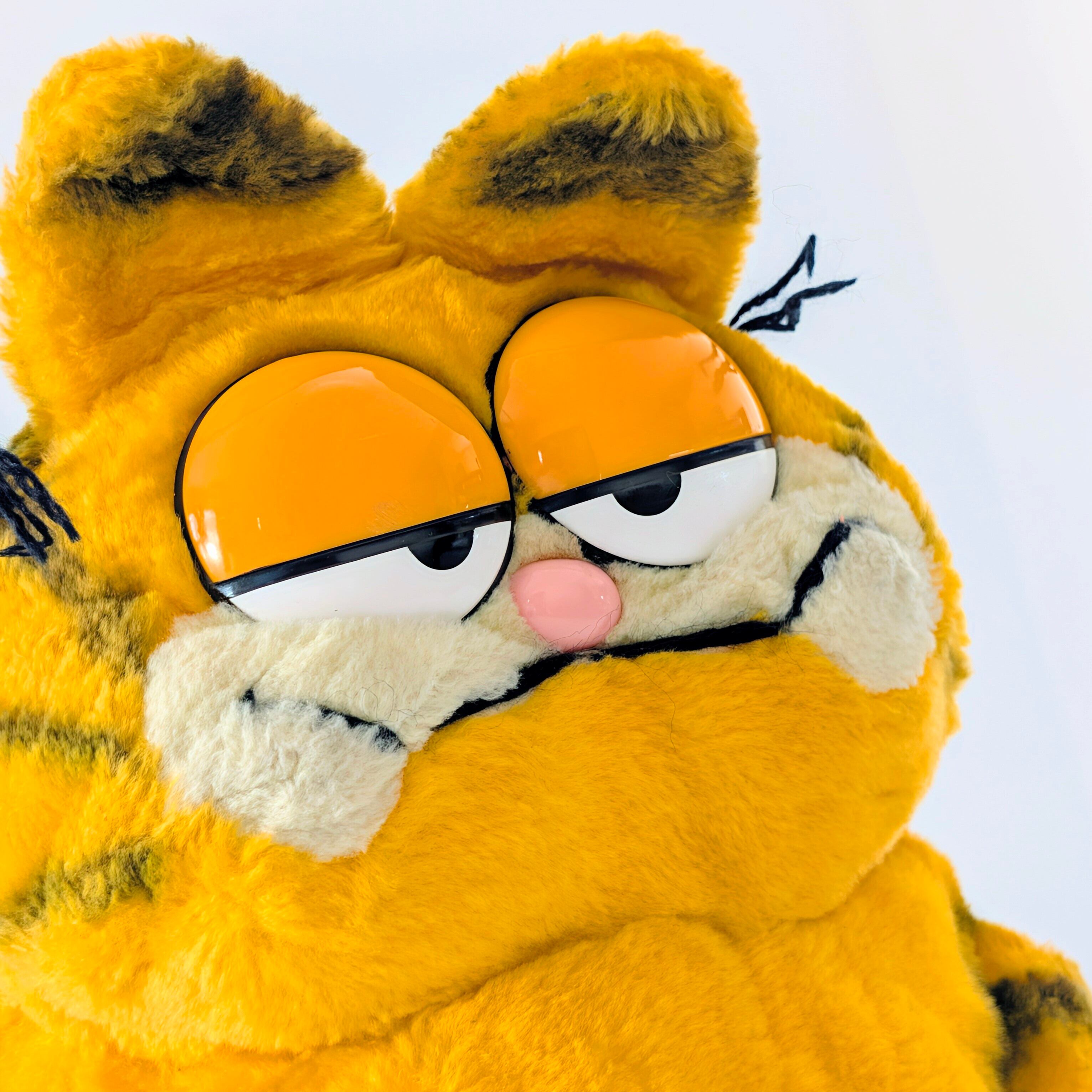 ☆ VINTAGE 1980年代初期 ☆【 Garfield ( ガーフィールド ) 】『 ガーフィールド / おすわり左向き ビッグサイズ！ 』ぬいぐるみ プラッシュ plush 1980年代年製 〚アメリカン雑貨 アメトイ〛