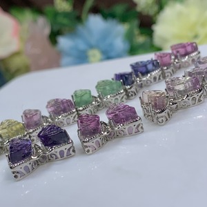 4.10個セット☆フローライト蝶々・縦横貫通穴☆パーツ