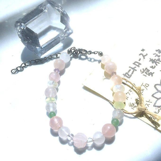 【一点物】魔女様工房WitcHand✦⋆.·イノセントローズ愛と希望のブレスレット⋆.·✦no.123