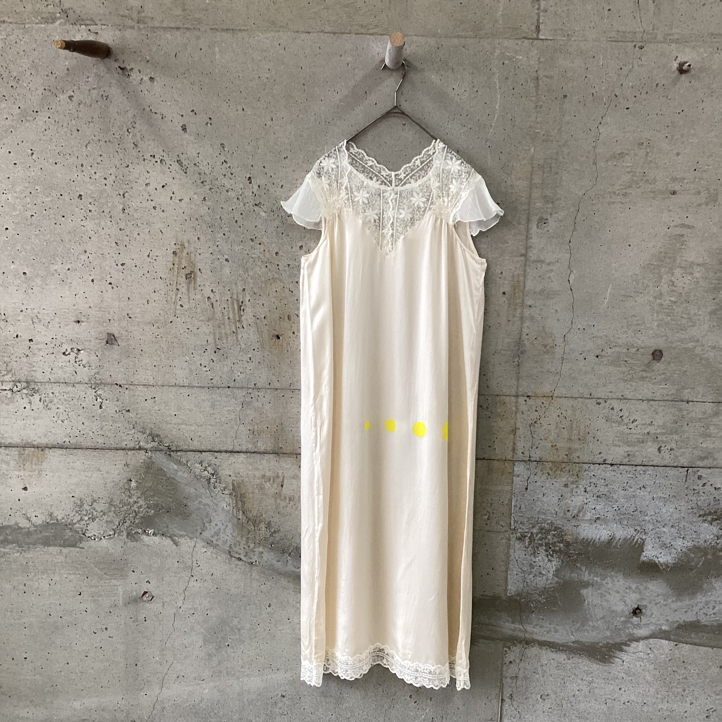short sleeve dress⚪︎