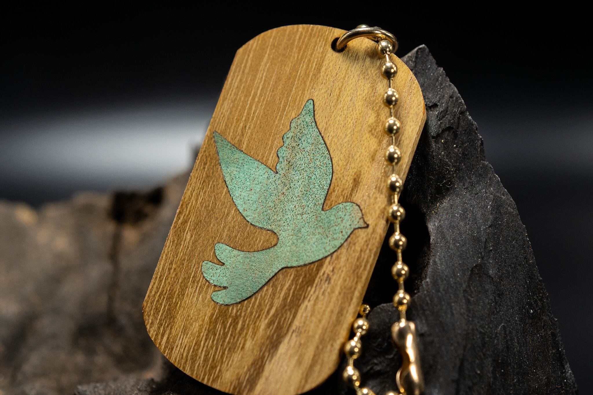 【黄金の木】 御蔵島 金桑 ドッグタグ 象嵌 幸せを呼ぶ青い鳥