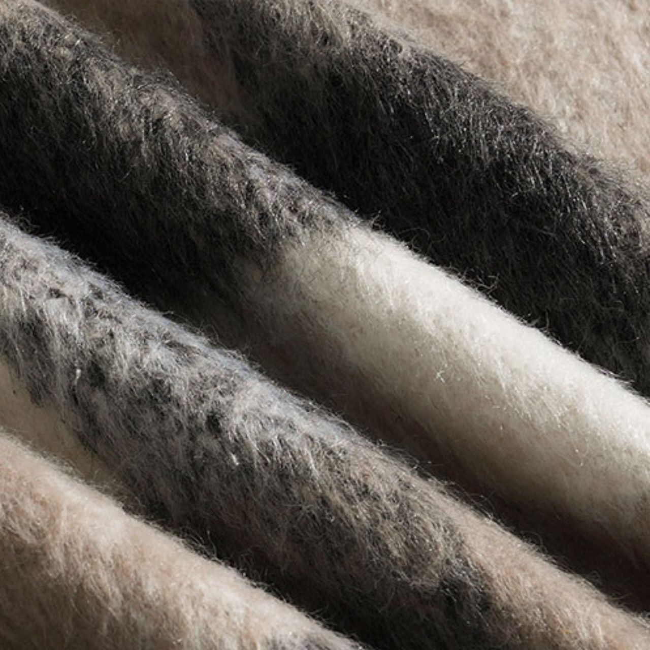 チェックシャギーニット　MT0080320