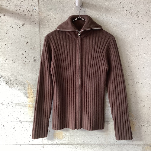 brown zip knit