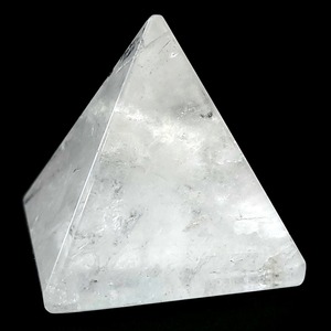水晶 ピラミッド型