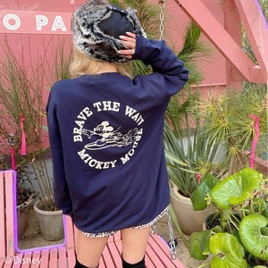 BRAVE THE WAVE <MICKEY MOUSE> sweat - Navy
