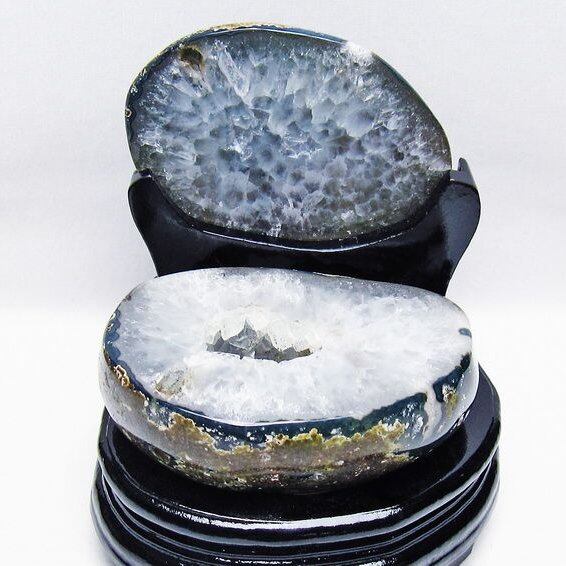 1.2Kg トレジャーメノウ アゲート ジオード 台座付属 一点物 175-1509