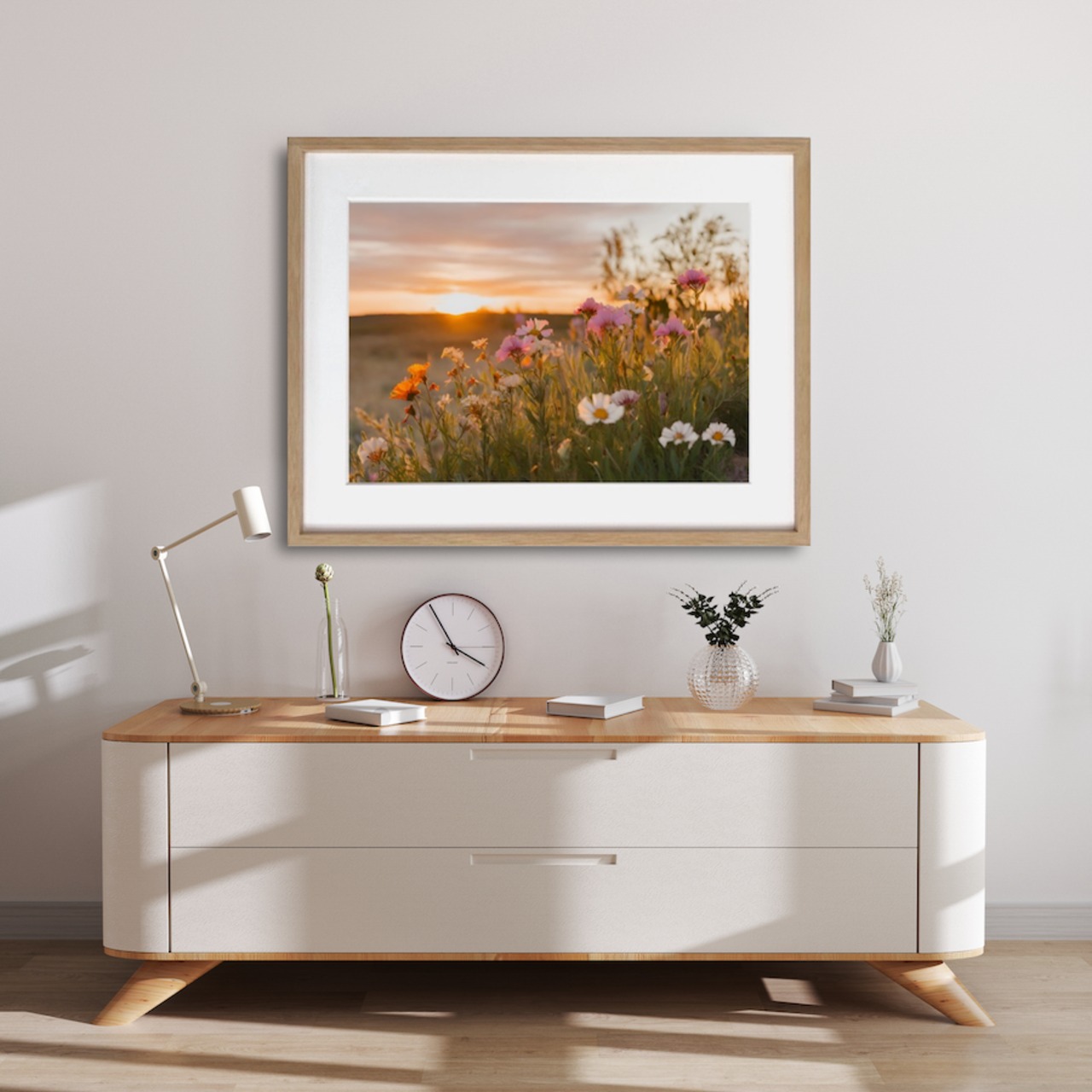 Lavish｜夕暮れの花畑アートポスター｜オレンジに染まる優雅な光景が広がる癒しの1枚｜北欧ナチュラルに合う額縁付き完成品｜A2ポスター