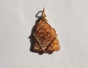 ∞超レア宝石質レインボーラティス・サンストーンペンダント