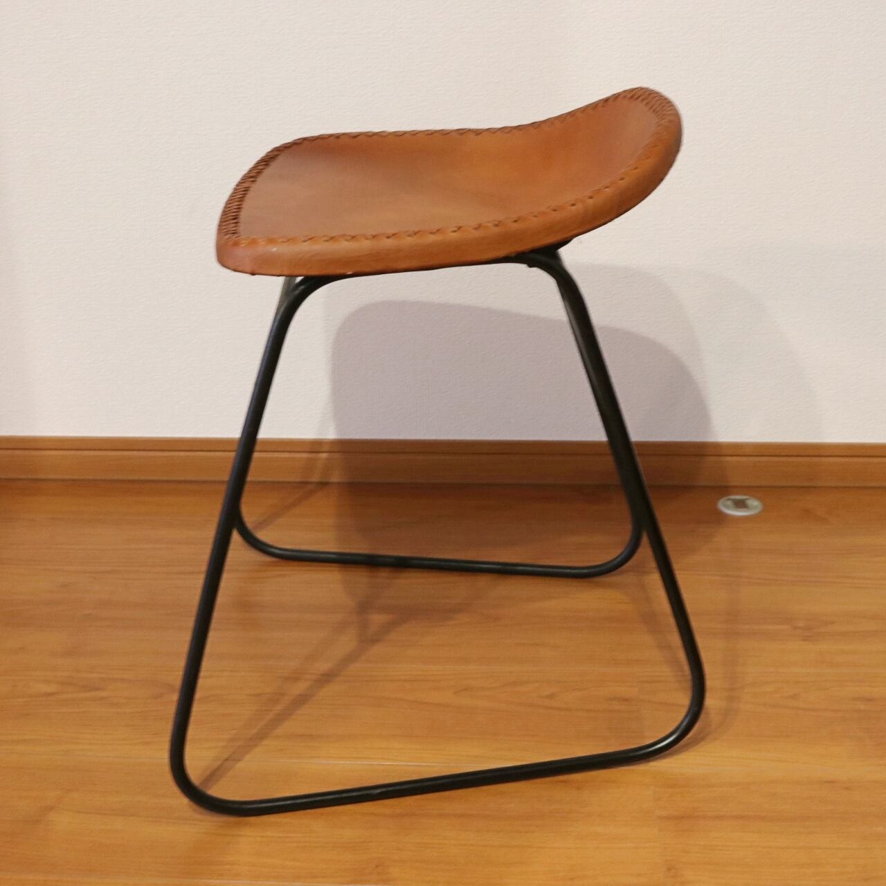 買取り実績 本革 座面-ブラック 分割タイプ アイアンスツール ②