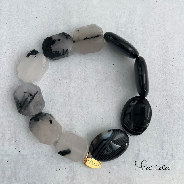 【再販】bicolor bracelet（ストライプオニキス×ブラックトルマリンインクォーツ）