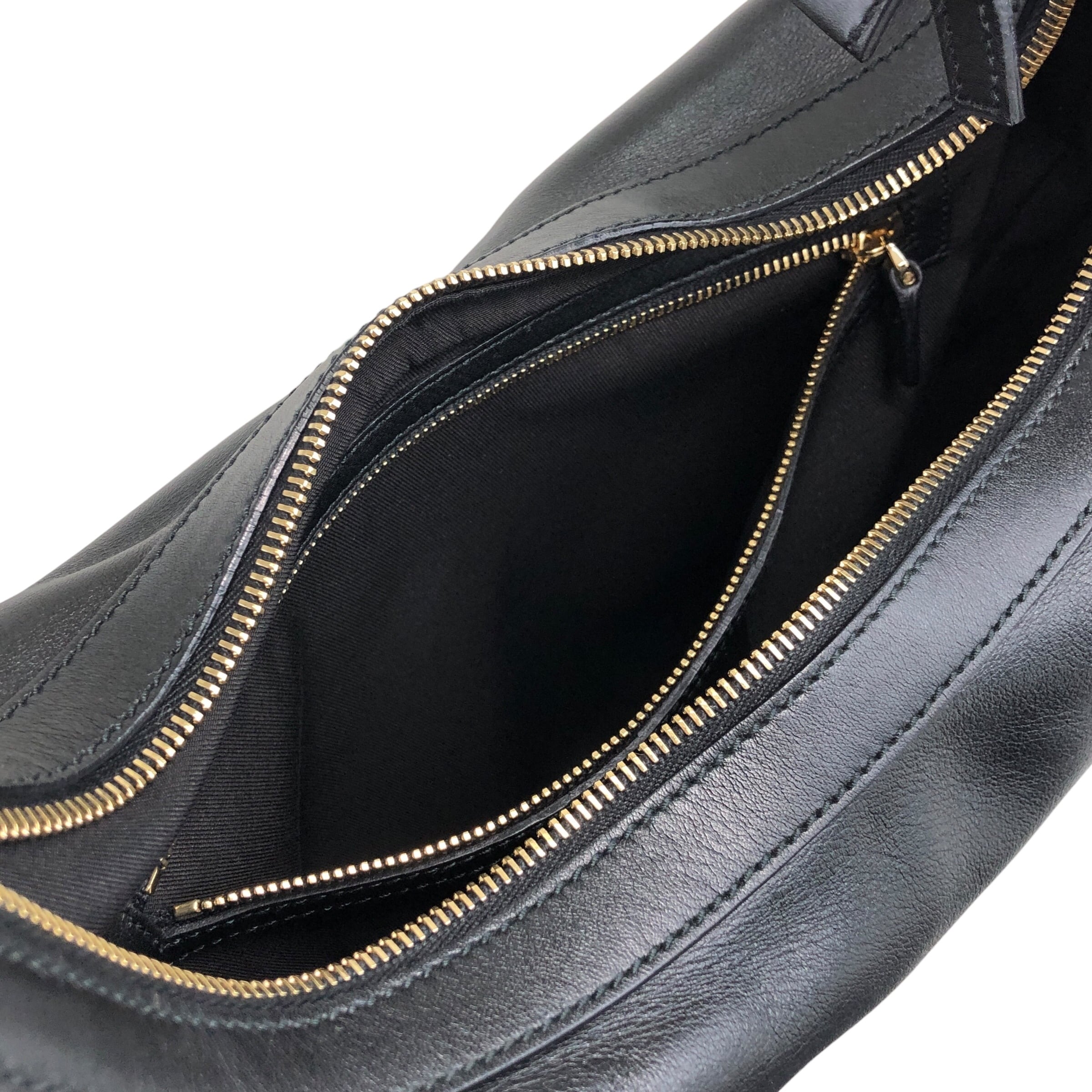 GUCCI グッチ ショルダーバッグ ブラック レザー ホーボーバッグ