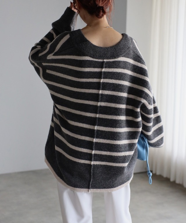 ディープVネックボーダーニット