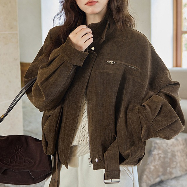 short zip jacket with 3d detail