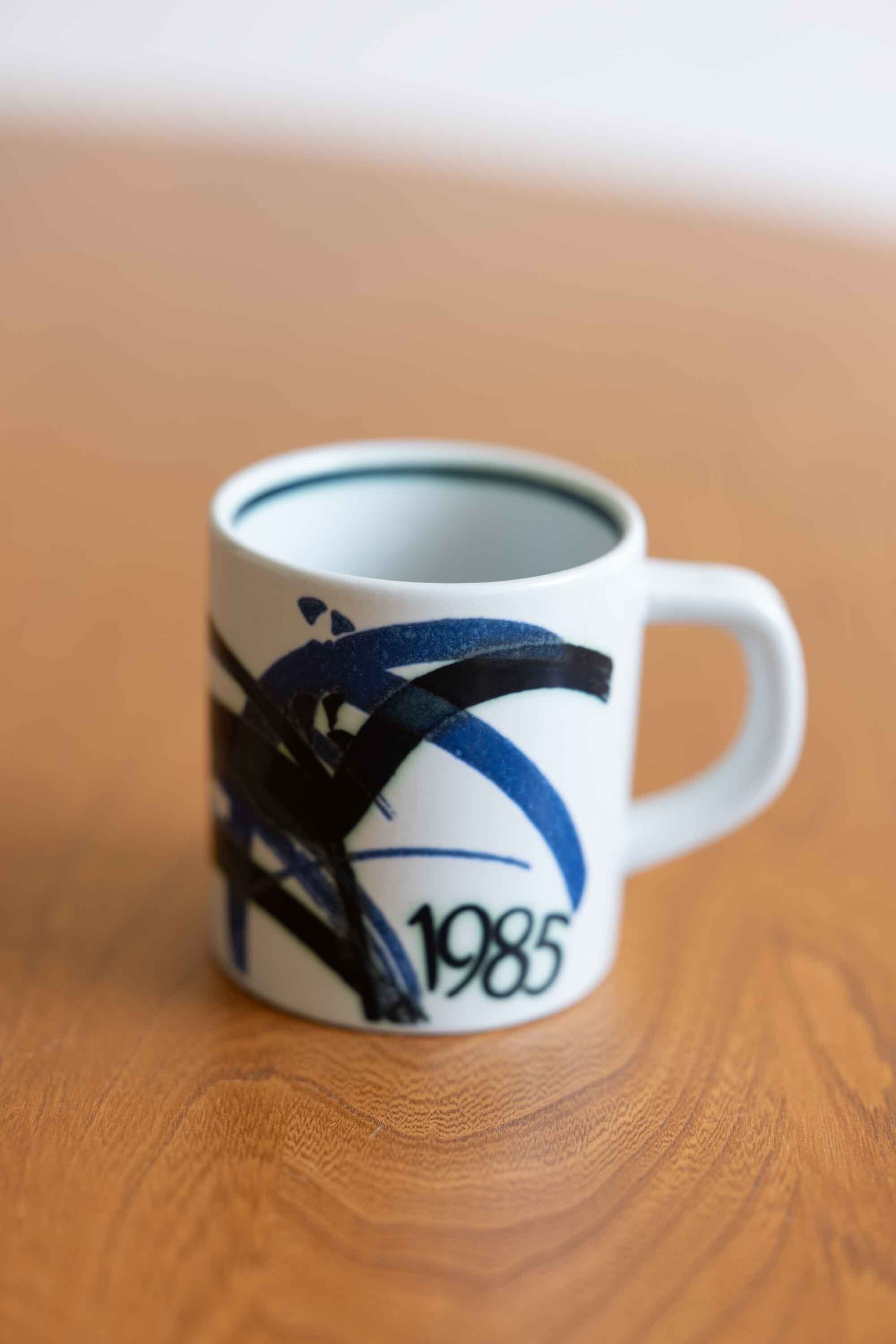 １９８５年　ロイヤルコペンハーゲン イヤーマグカップ ミニサイズ