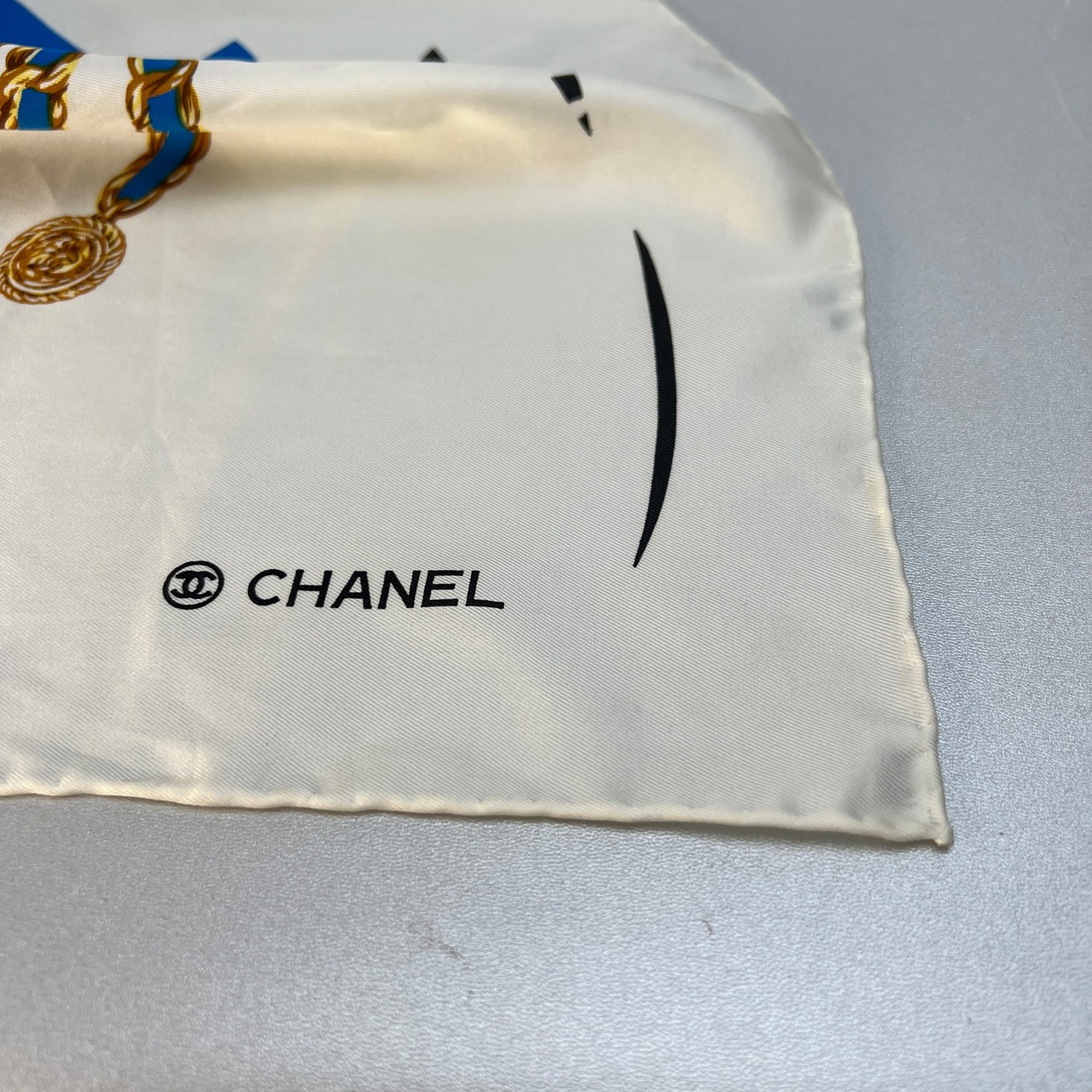 CHANEL シャネル シルクスカーフ ホワイト A-9448