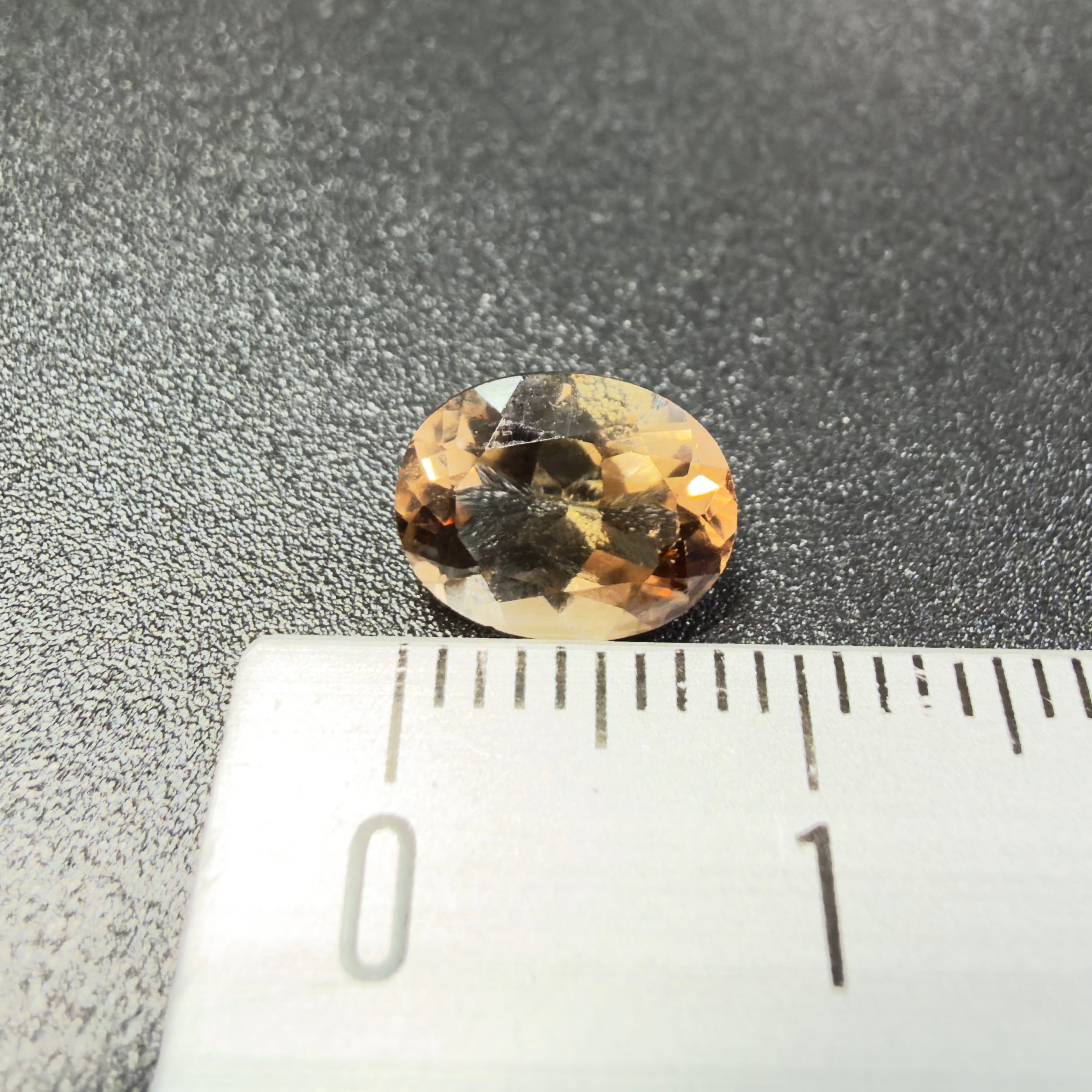 シャンパントパーズ】 ルース 2.16ct | たからいしルース オンライン