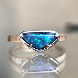 LM6948 K10・Pt900ブラックオパールリング