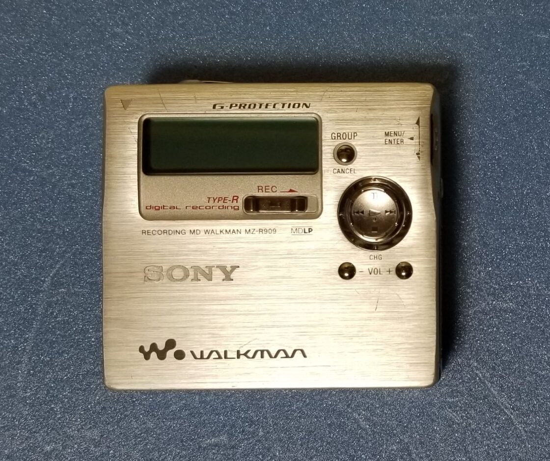 ソニー MDウォークマン MZ-R909 録音・再生 （SONYMDウォークマンMZ 