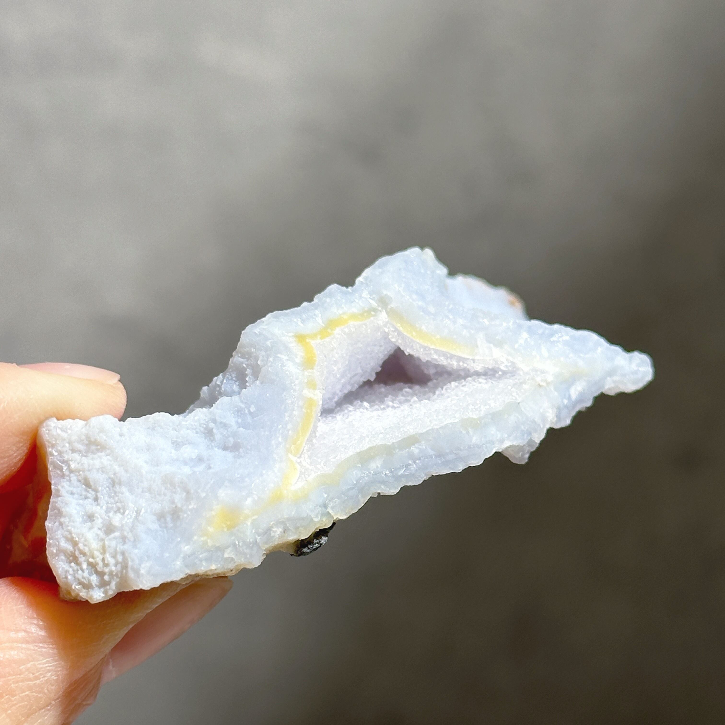 ブルーカルセドニー 原石72◇ Blue Chalcedony ◇天然石・鉱物 ブルーカルセドニー 原石72◇ Blue Chalcedony ◇天然石・鉱物