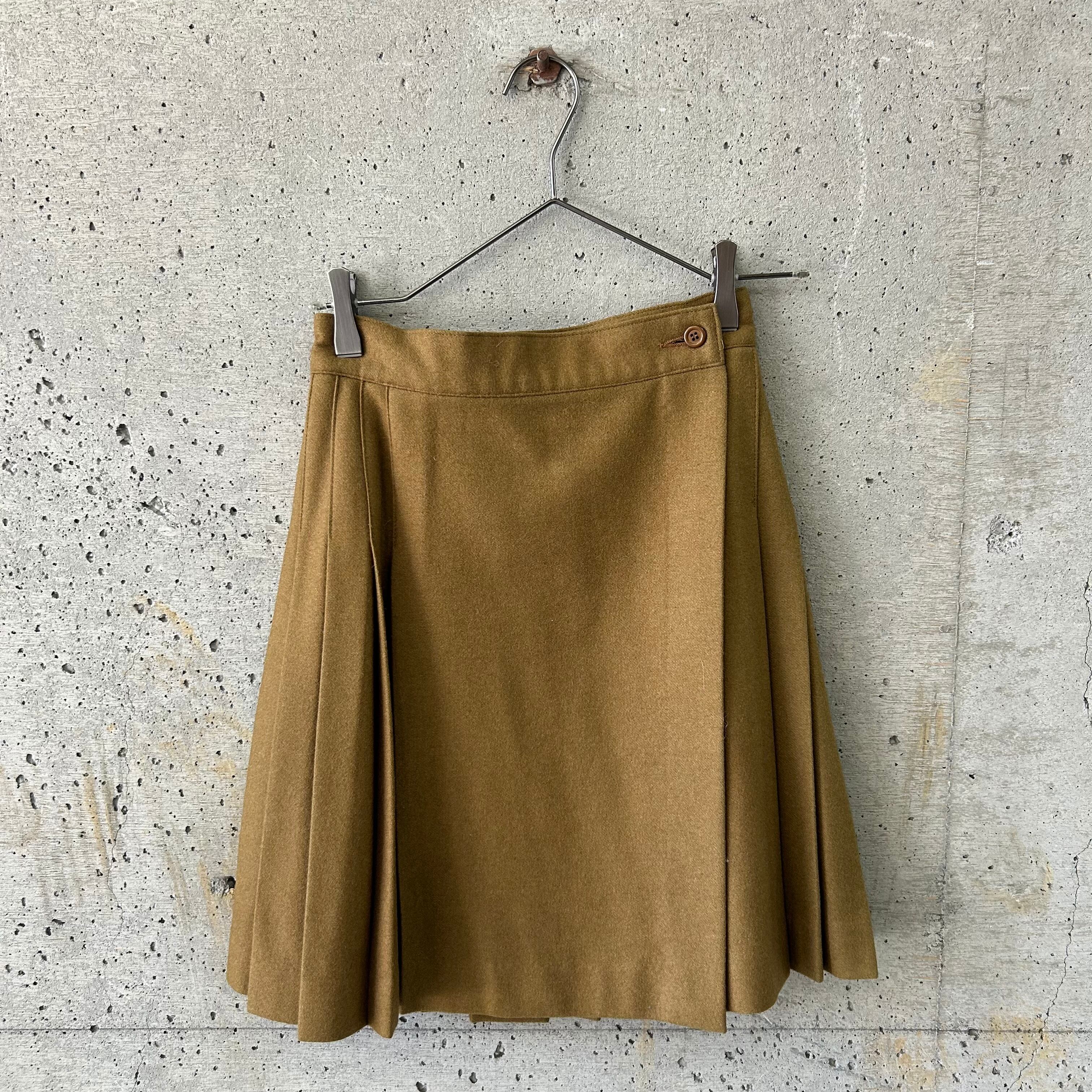 Wool pleated skirt