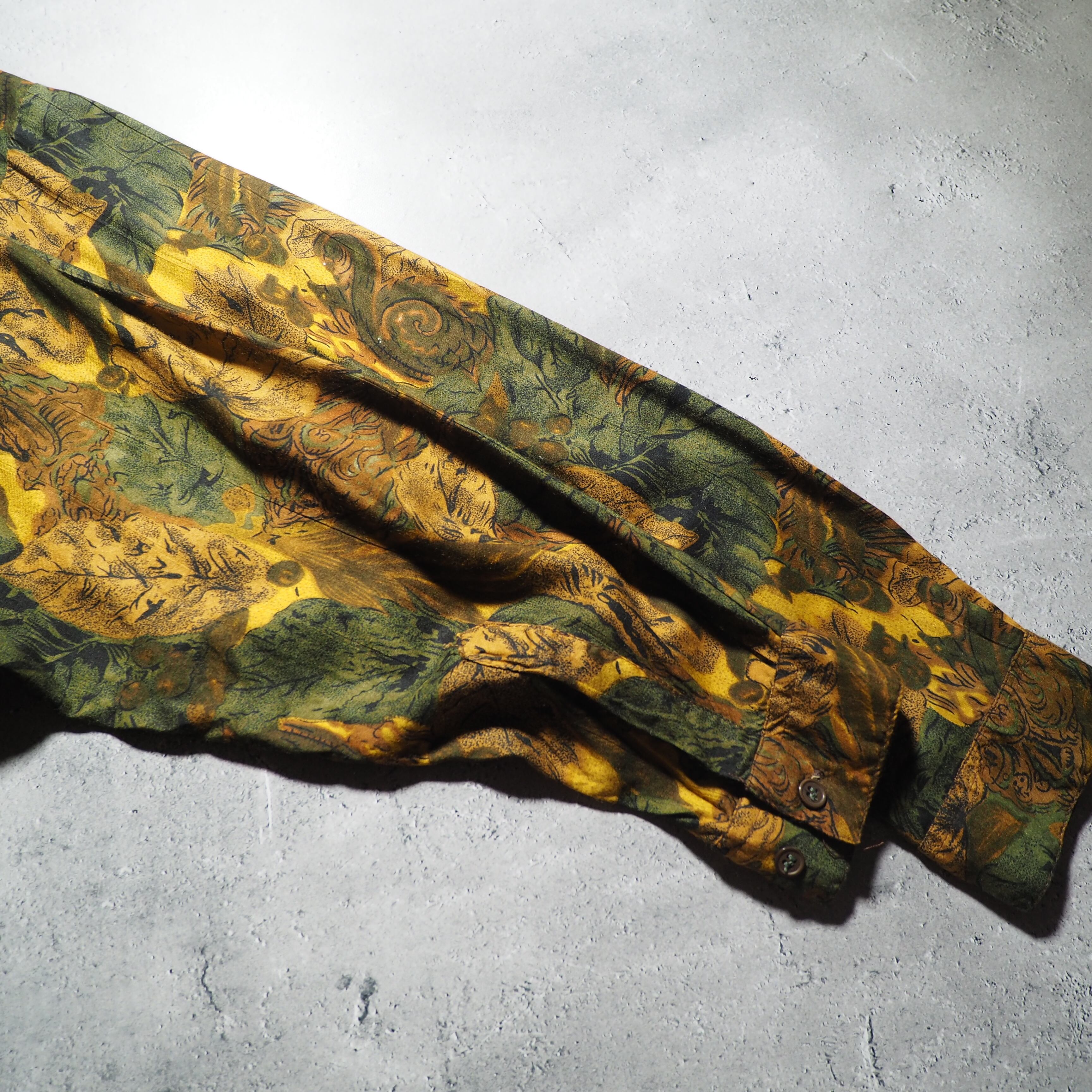 1980 - 90s Patterned all Over vintage rayon shirt