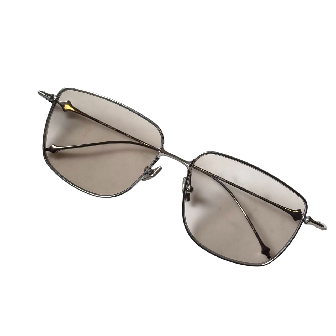 GENTLE MONSTER sunglasses “academya”