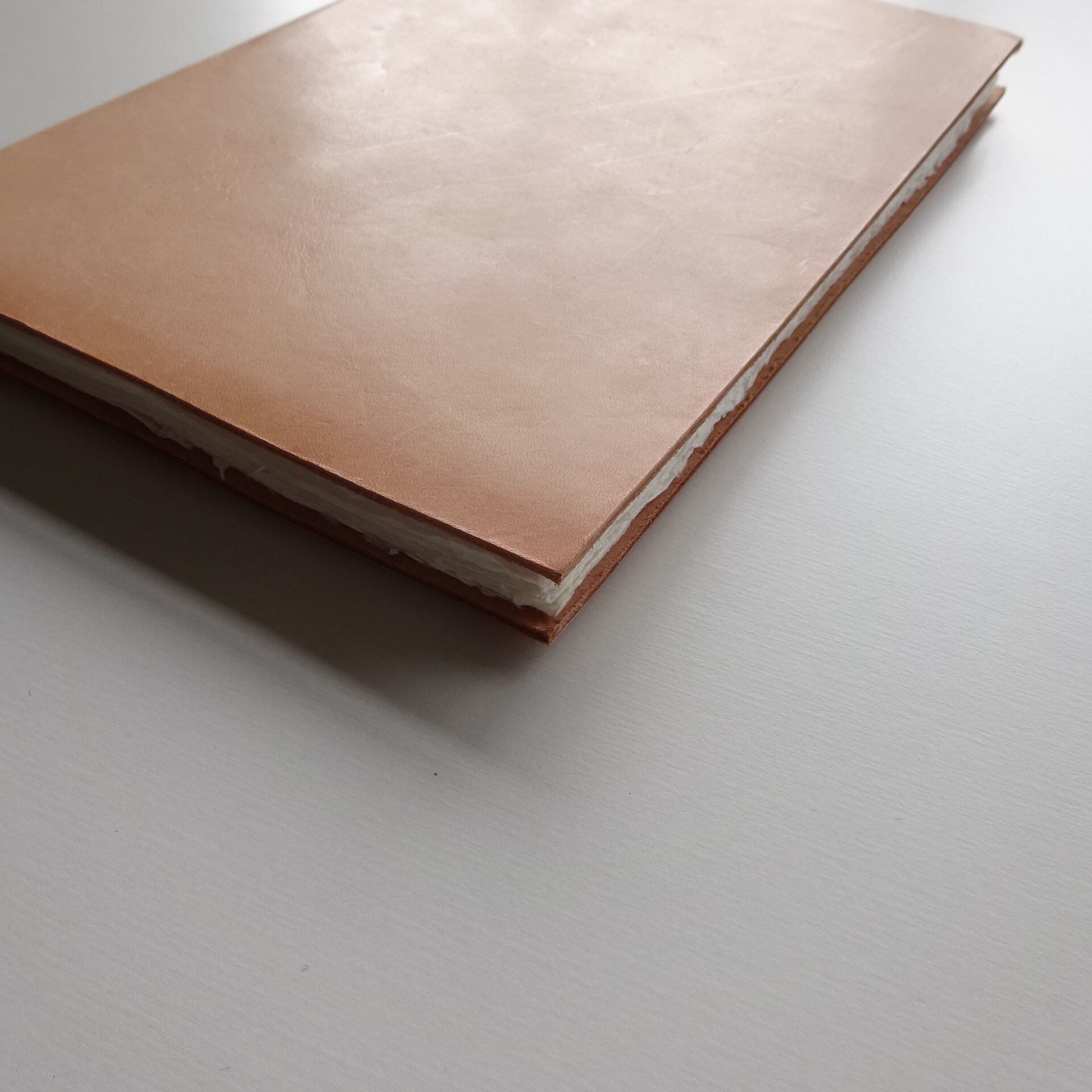 スペイン製 ARPA社 ハンドメイドレザーノート