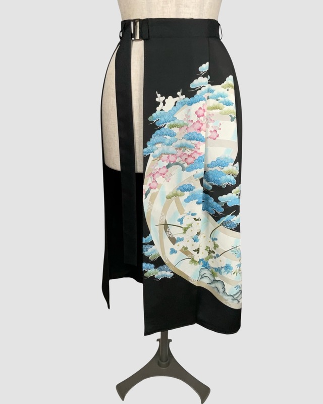 着物重ねスカート(黒留袖より制作) Kimono Overlay Skirt (Made of Kurotomesode-Kimono)