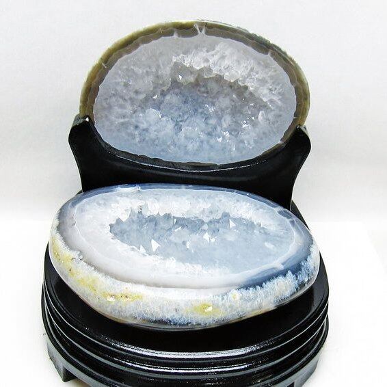 2Kg トレジャーメノウ アゲート ジオード 台座付属 一点物 175-1579